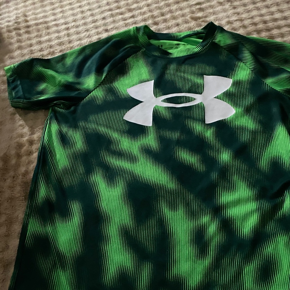 Under Armour Vibrant Green and Black Tee